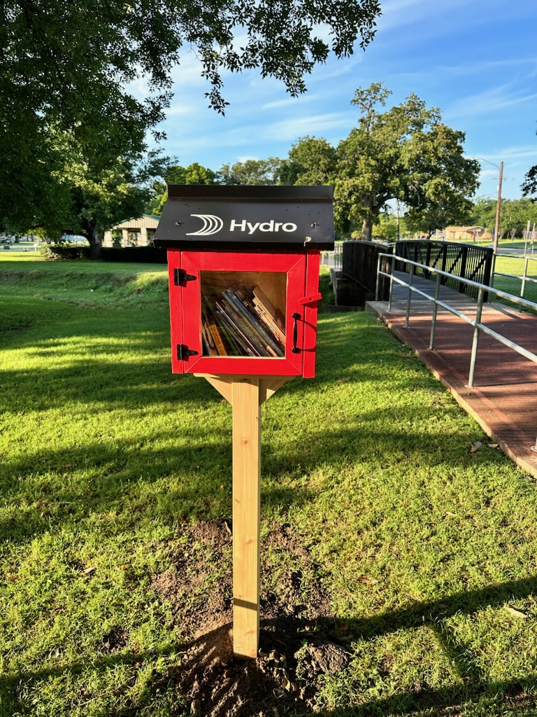 photo of Hydro sponsored Little Library